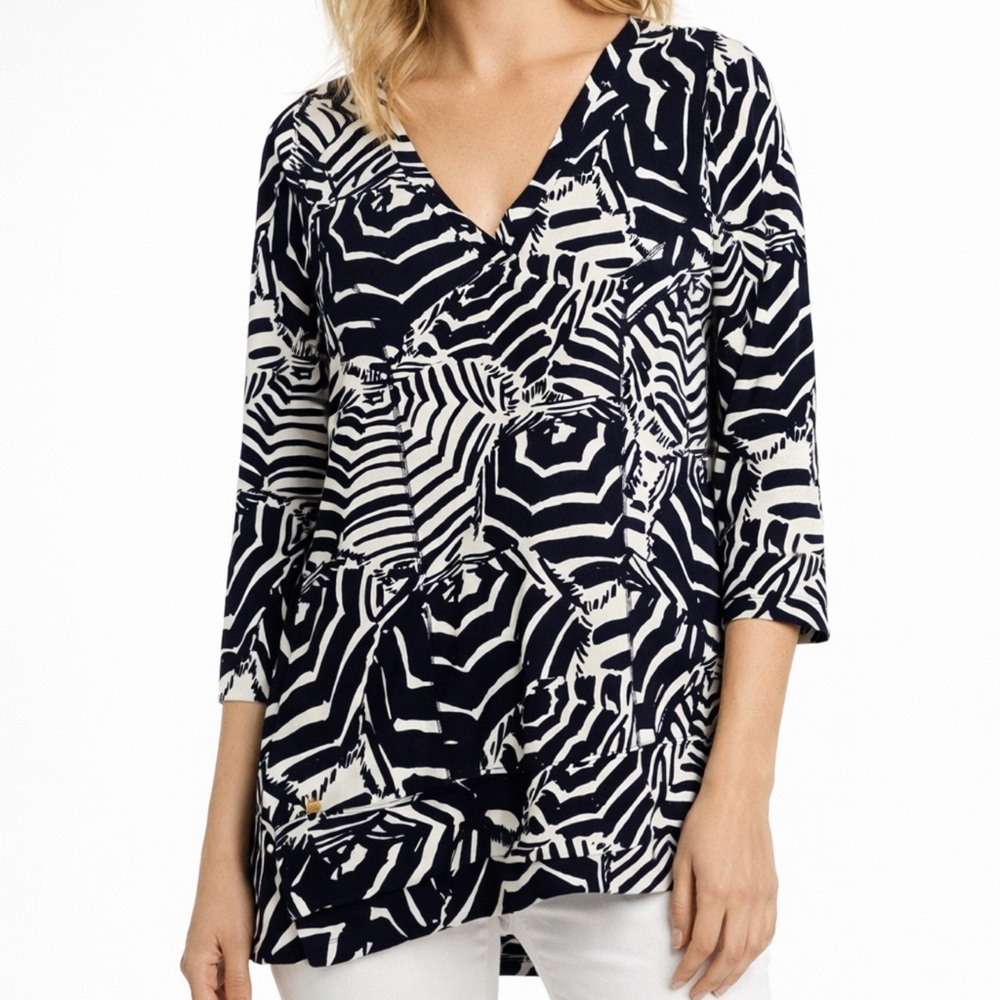Lilly Pulitzer Navy and White Zebra Print Top